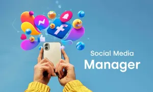 Ręce trzymające smartfon, otoczone ikonami mediów społecznościowych, symbolizują pracę social media managera.
