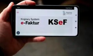 Problem z logowaniem do KSeF. Na ekranie telefonu widnieje nazwa Krajowy System e-Faktur.