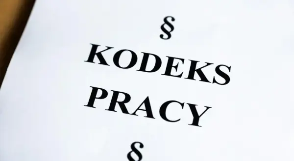 Kodeks Pracy. Dokument prawny, który chroni pracownika, zwłaszcza w okresie ochronnym przed emeryturą.