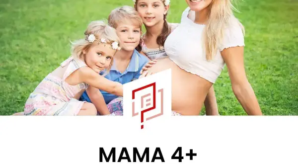 Szczęśliwa mama z trójką dzieci i ciążowym brzuszkiem. Marzenie o emeryturze za 4 dzieci staje się realne.