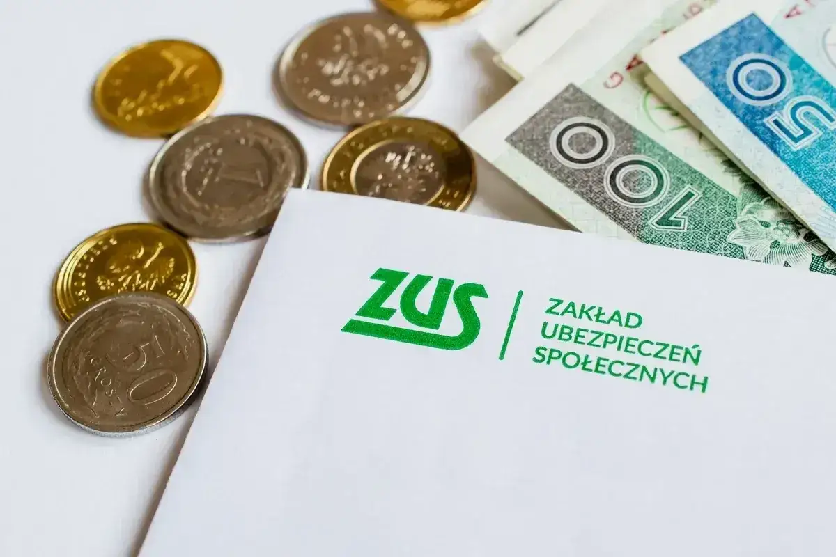 ZUS i pieniądze. Zastanawiasz się, ile można dorobić do renty?